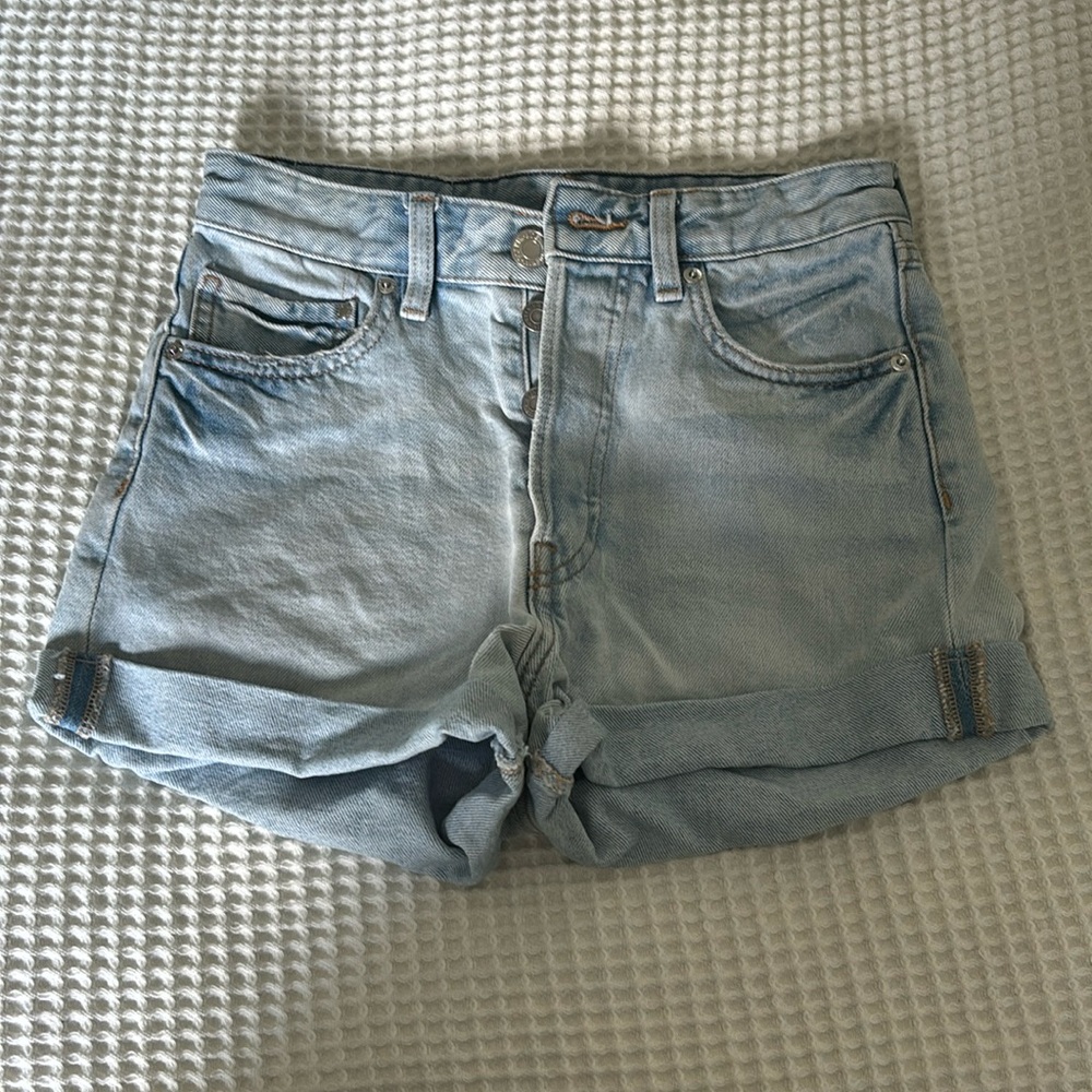 H&M high waisted jeans shorts